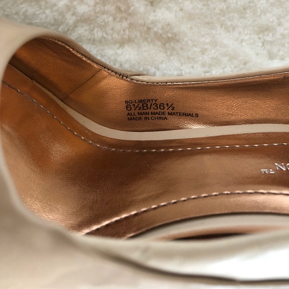 BCBGeneration Liberty Pump - Picture 4 of 11